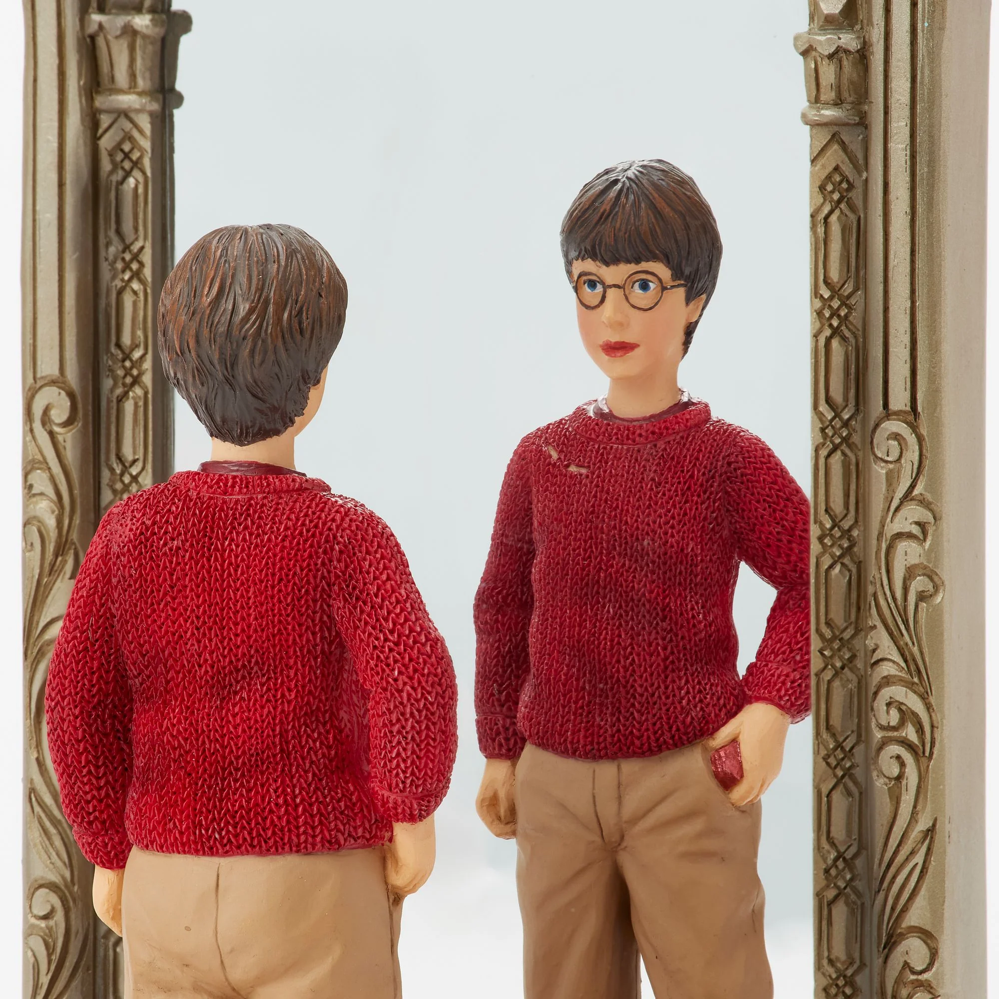 Harry Potter & the Mirror of Erised Figurine - "Harry's Reflection" - Image 8